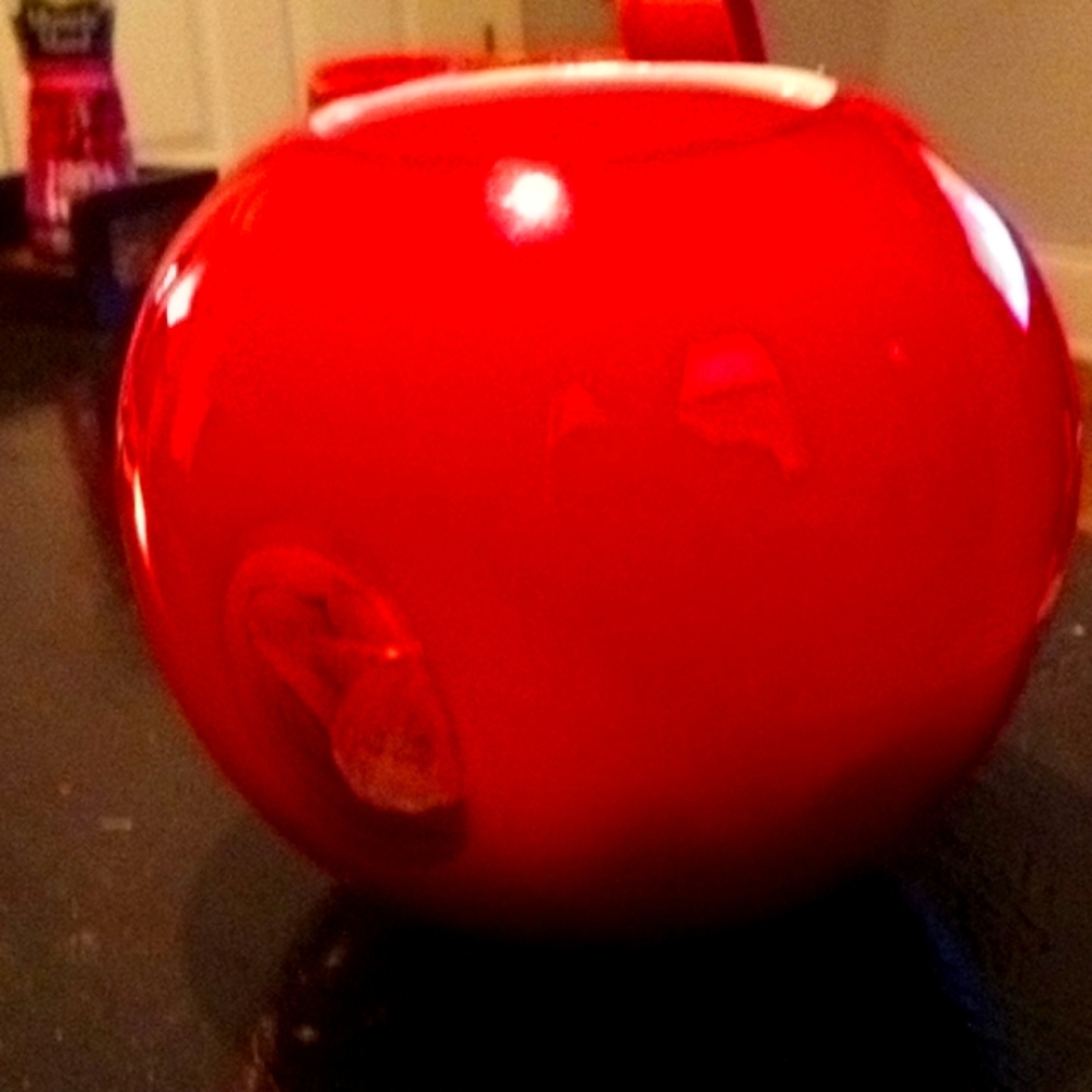 Round red vase porcelain